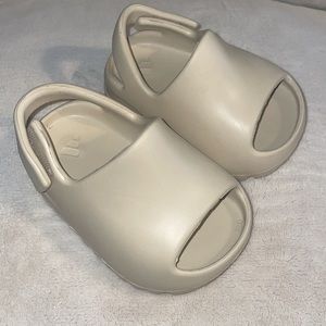 Infant Yeezy Slide Bone